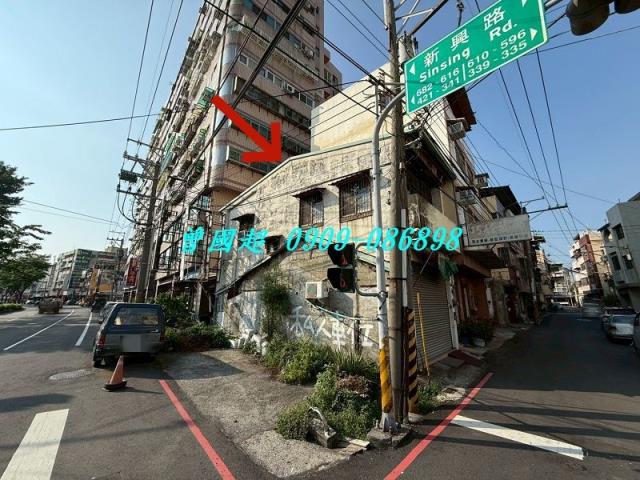 台中烏日法拍透天-2